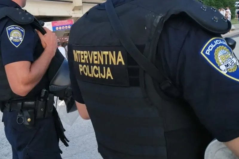 Cres, noćni bar i teška tjelesna: algoritam nasilja koji nitko ne želi debugirati