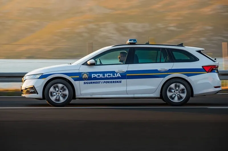 Brzina, zavoj i betonski rubnjak
