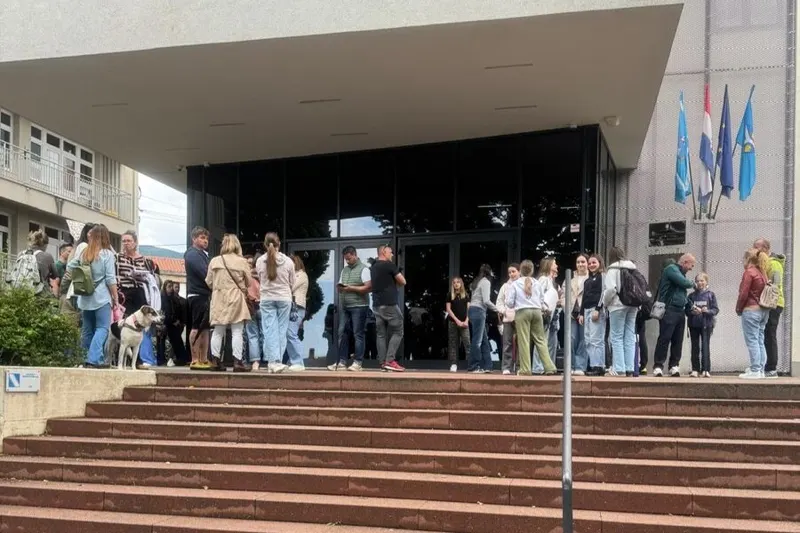 Roditelji se žale na obrazovni sistem: "Samo jedan sat matematike u mjesec dana?