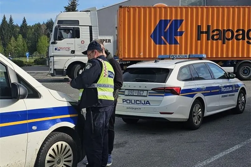 Policija zaustavila 24 kamiona, našla 30 prekršaja
